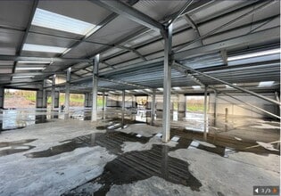 Mayes Ln, Warnham for lease Interior Photo- Image 2 of 3