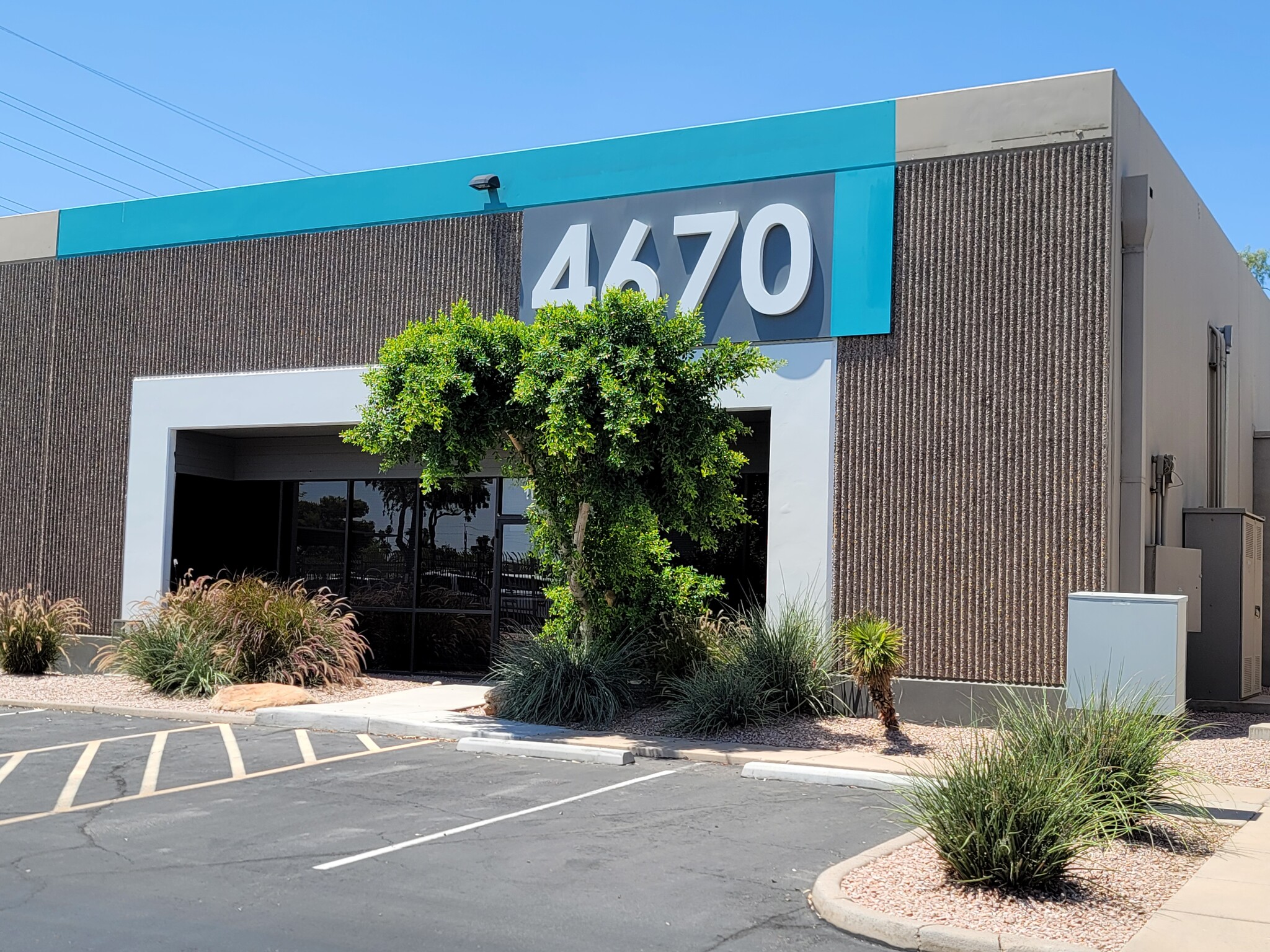 4670 S Ash Ave, Tempe, AZ for lease Building Photo- Image 1 of 3