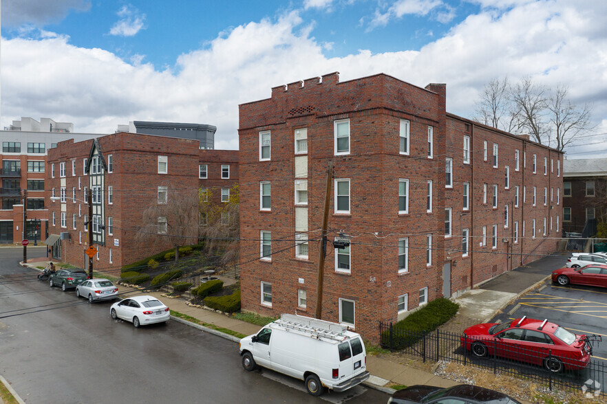 2540-2550 Woodburn Ave, Cincinnati, OH for sale - Primary Photo - Image 1 of 1