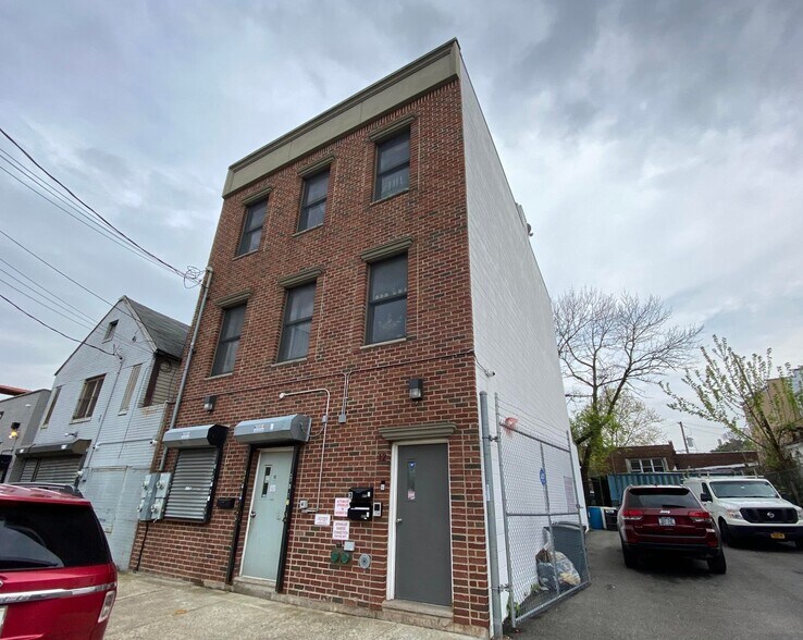 12 Cross St, Staten Island, NY for sale - Primary Photo - Image 1 of 1