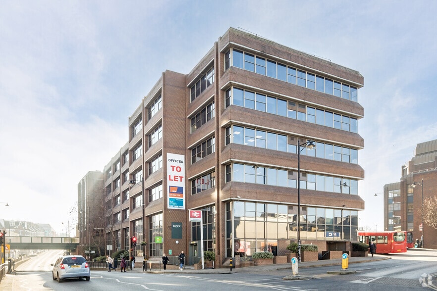 Railway Approach, Wallington for lease - Building Photo - Image 2 of 3