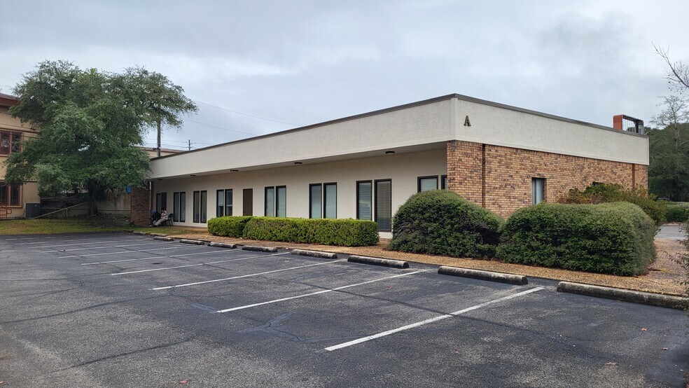 11 Racetrack Rd NE, Fort Walton Beach, FL for lease - Building Photo - Image 2 of 2
