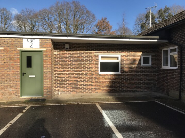 Unit 2 Shipley Bridge Ln, Horley for lease Primary Photo- Image 1 of 4