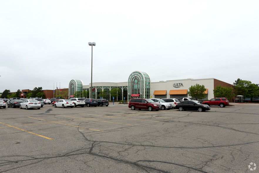 1850 Adams St, Mankato, MN for lease - Primary Photo - Image 1 of 4