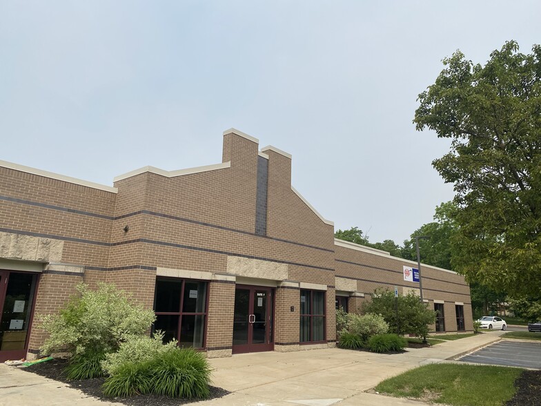 7444 Dexter Ann Arbor Rd, Dexter, MI for lease - Building Photo - Image 1 of 8