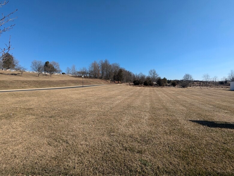 Versatile Commercial Land portfolio of 2 properties for sale on LoopNet.com - Building Photo - Image 3 of 6