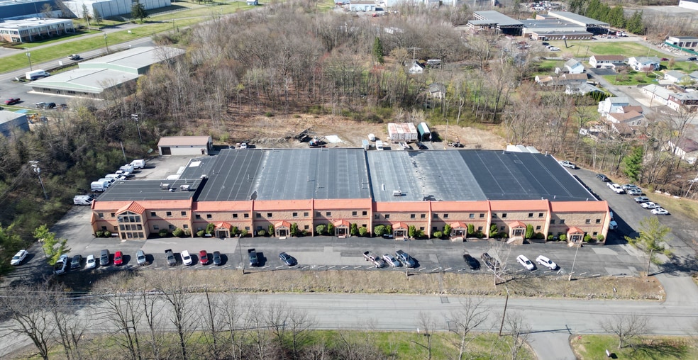 2-16 Bert Collins Dr, Throop, PA for lease - Building Photo - Image 1 of 9