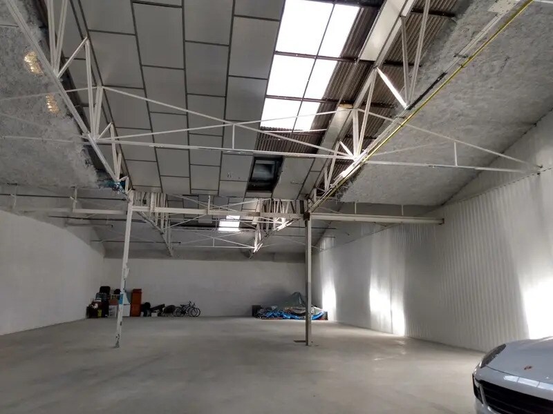 Vente Entrepôt 611 m² - Photo 1