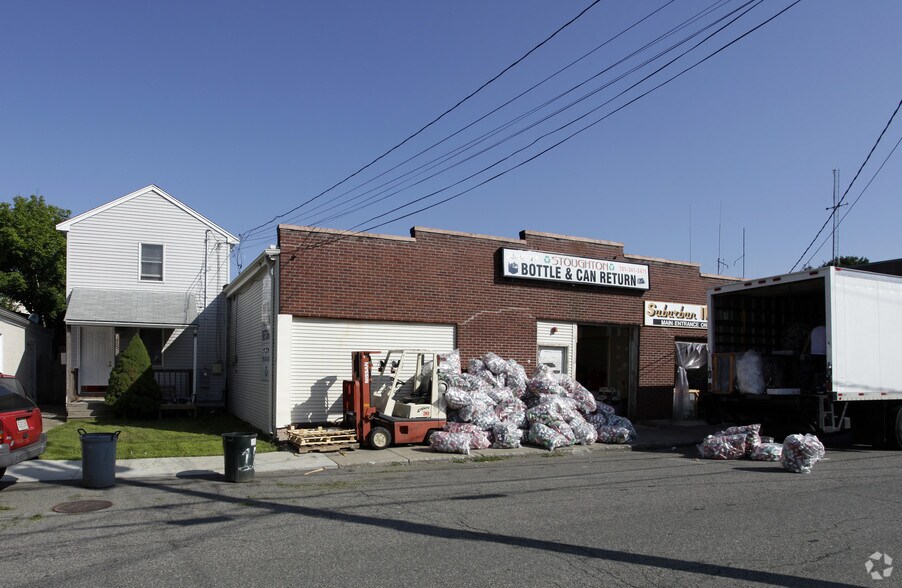 20 Freeman St, Stoughton, MA 02072