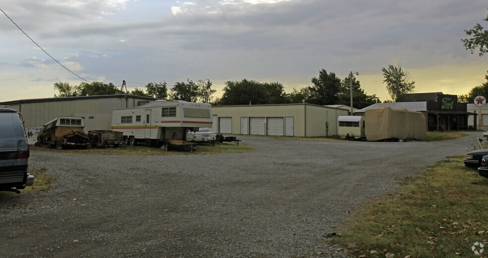 6809 S 115th Ave, Broken Arrow, OK for sale - Primary Photo - Image 1 of 4