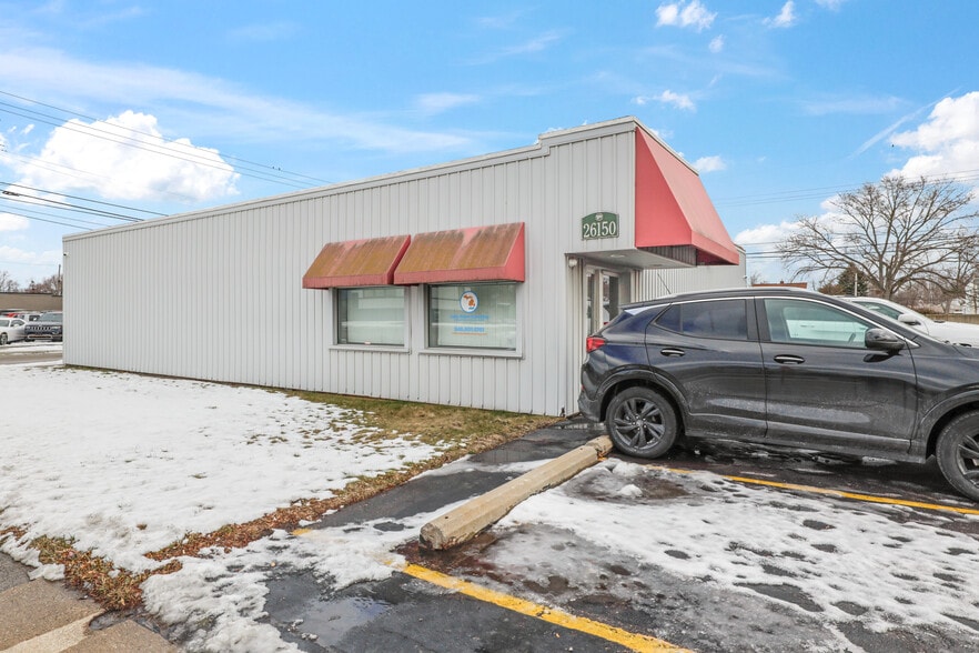 26150 John R Rd, Madison Heights, MI for sale - Building Photo - Image 2 of 13