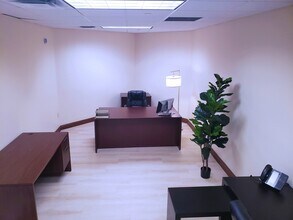 7777 Glades Rd, Boca Raton, FL for lease Interior Photo- Image 1 of 6