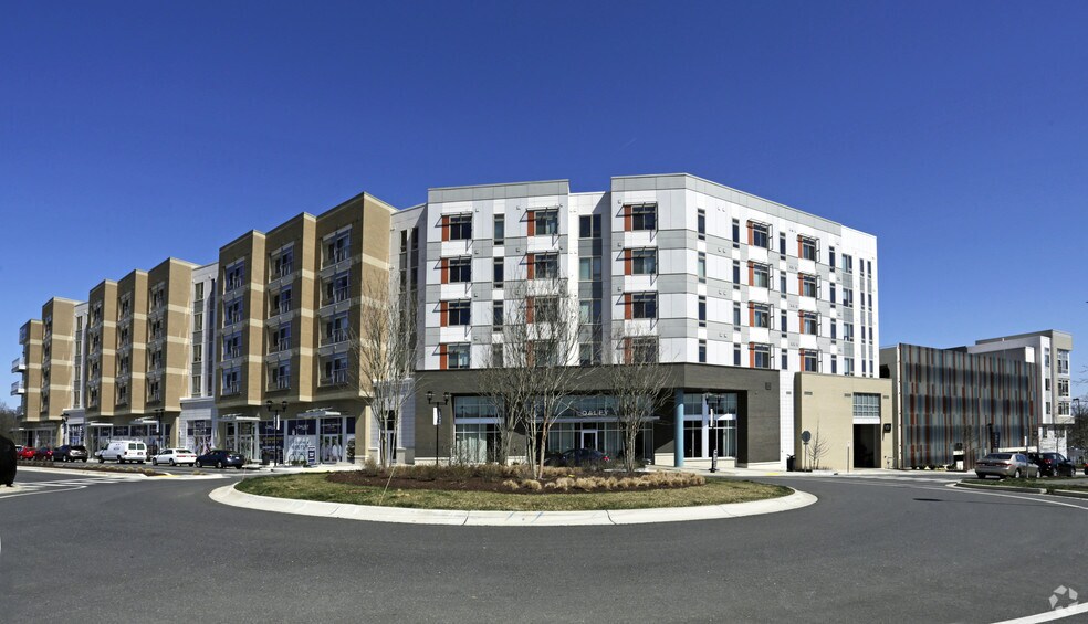8010 Gramercy Blvd, Rockville, MD for lease - Building Photo - Image 1 of 171