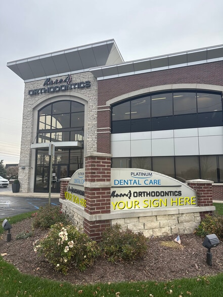 15230 Levan Rd, Livonia, MI for lease - Building Photo - Image 2 of 5