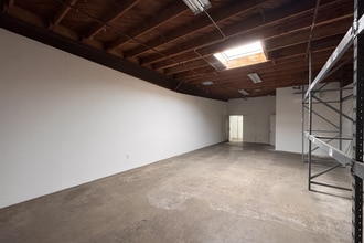 3221 S Hill St, Los Angeles, CA for lease Interior Photo- Image 2 of 4