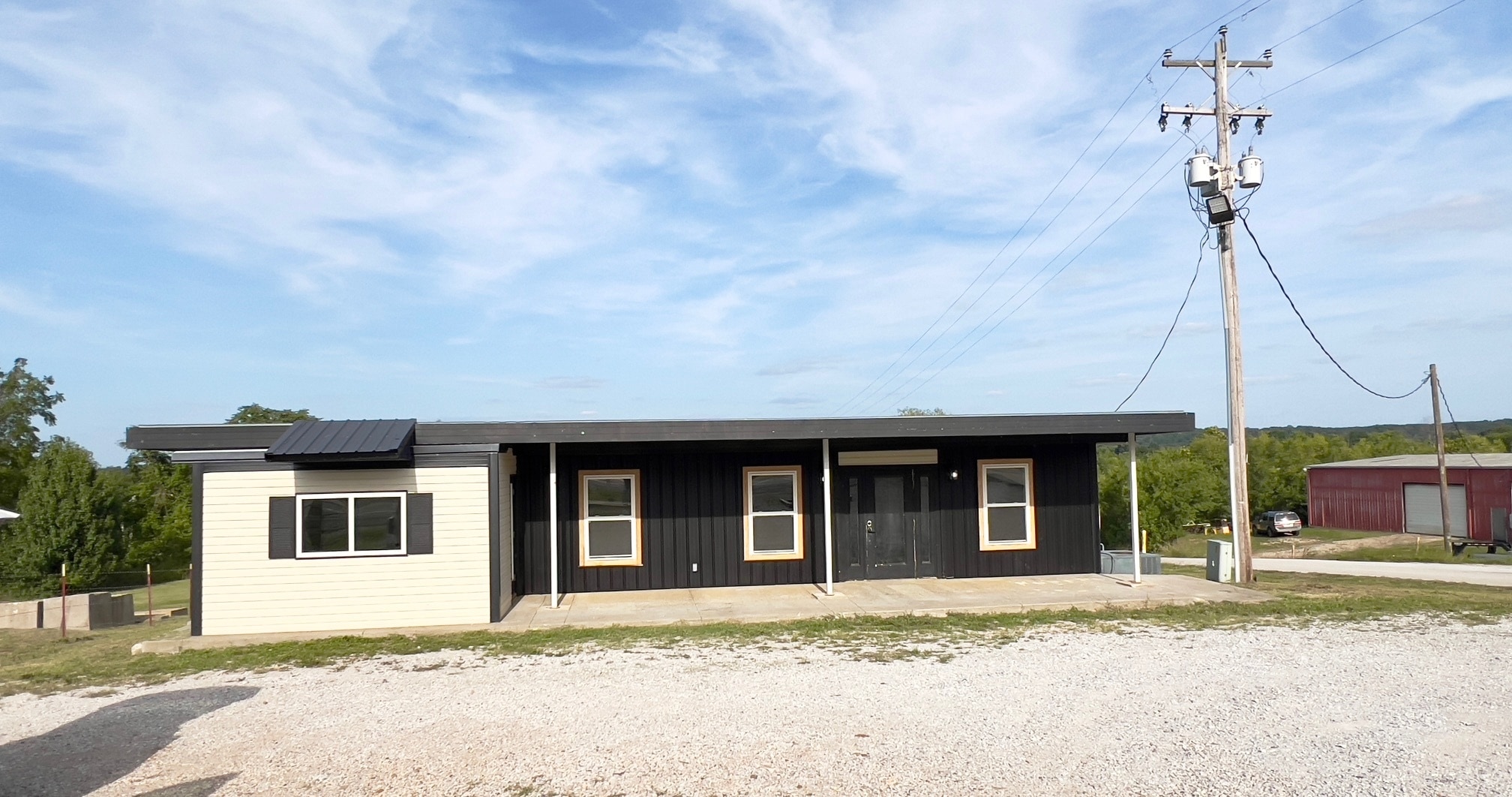 1172 N Gaskill St, Huntsville, AR for sale Primary Photo- Image 1 of 12