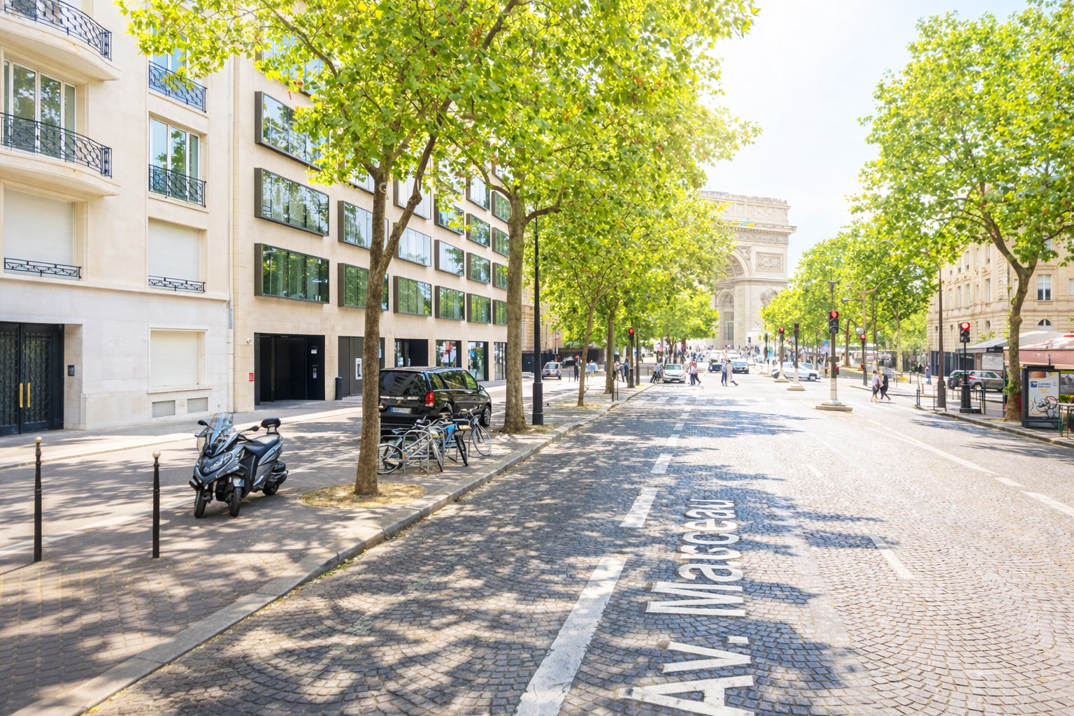 81 Avenue Marceau, Paris for lease Interior Photo- Image 1 of 17