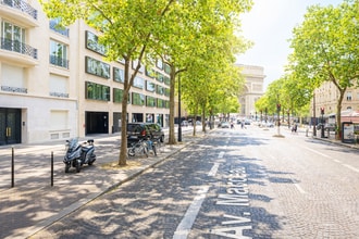 81 Avenue Marceau, Paris for lease Interior Photo- Image 1 of 17