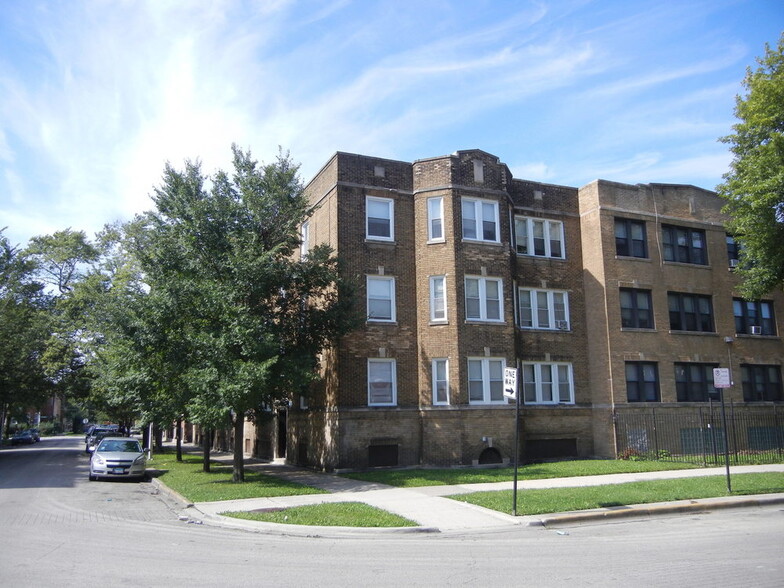 2736 W 64th St, Chicago, IL for sale - Primary Photo - Image 1 of 1