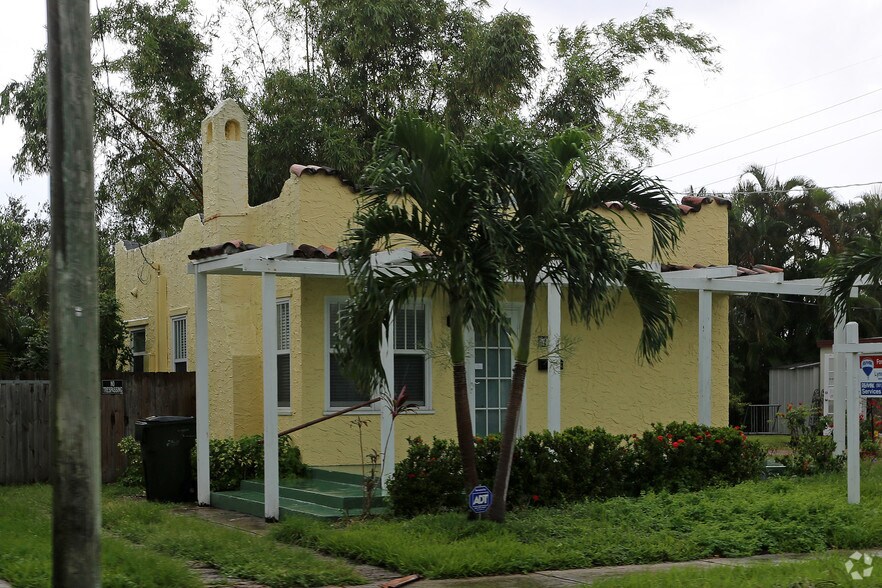 209 N Swinton Ave, Delray Beach, FL 33444