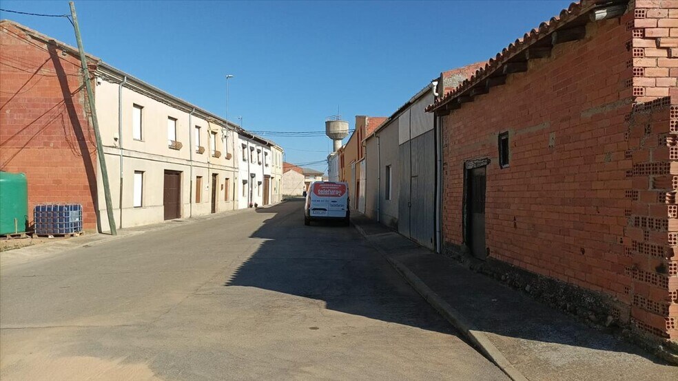 Land in Zotes del Páramo for sale - Building Photo - Image 1 of 9