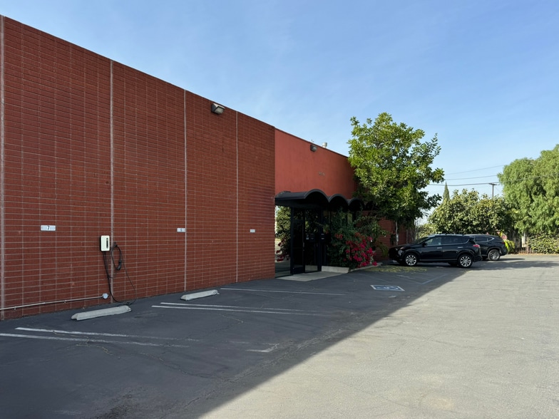 14105 S Avalon Blvd, Los Angeles, CA for lease - Building Photo - Image 1 of 10
