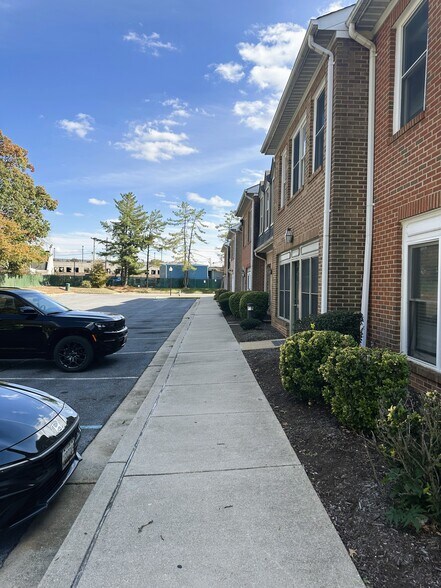 5627 Allentown Rd, Suitland, MD for sale - Building Photo - Image 3 of 10