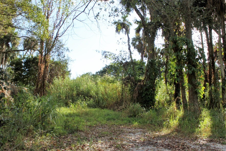 3800 SW 21st St, Okeechobee, FL for sale - Primary Photo - Image 1 of 1