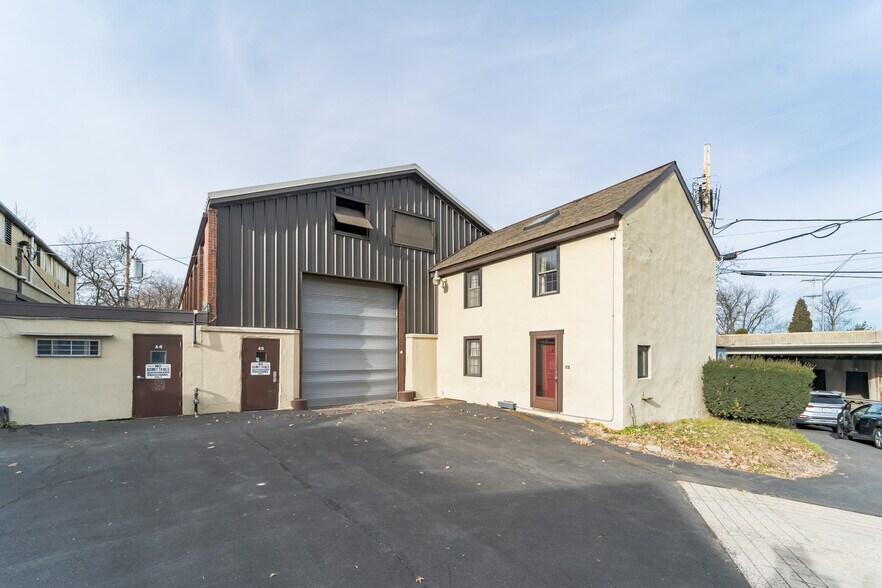 1755 Susquehanna Rd, Dresher, PA 19025