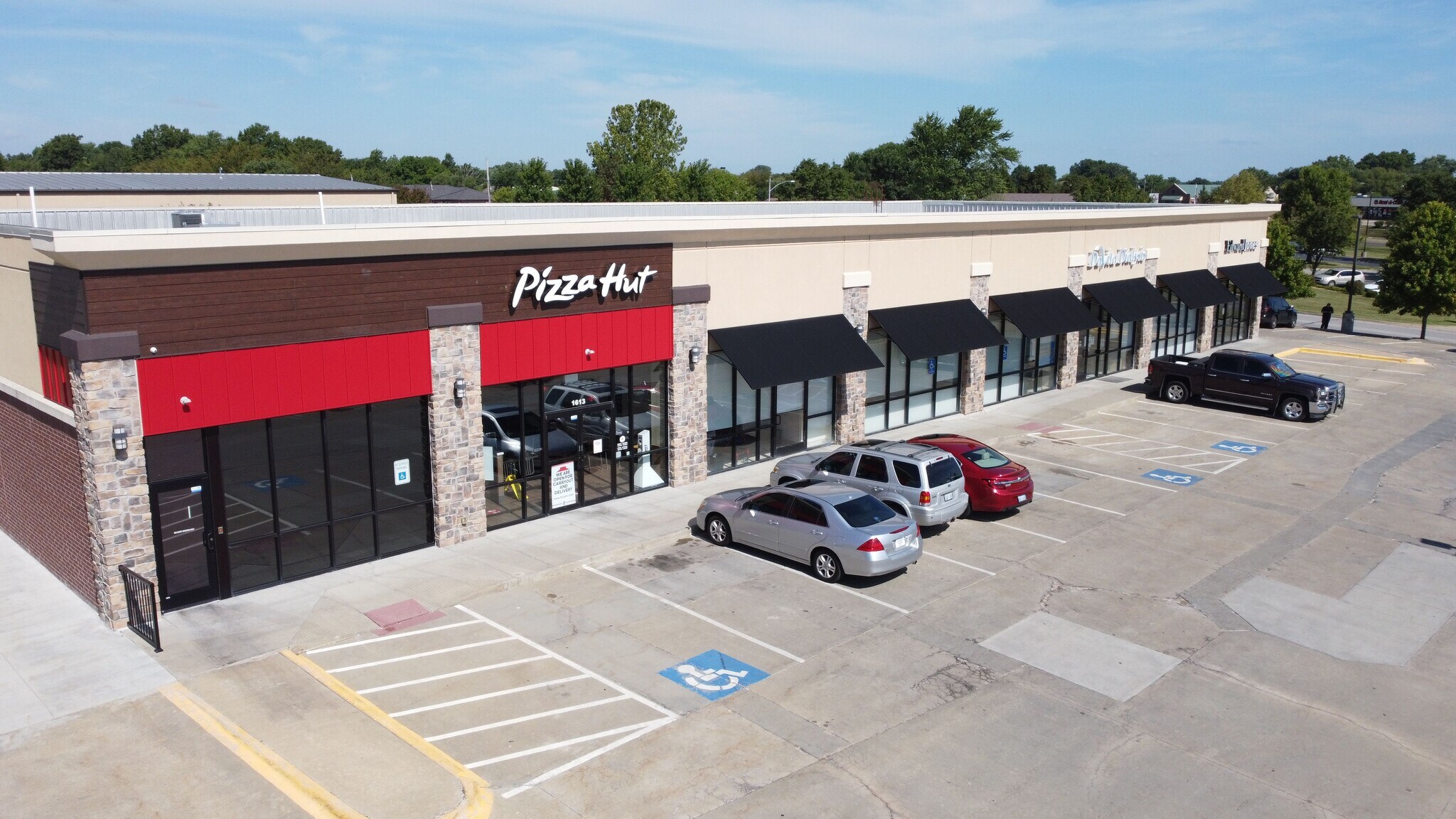 1601-E Peoria Rd, Paola, KS for lease Building Photo- Image 1 of 10
