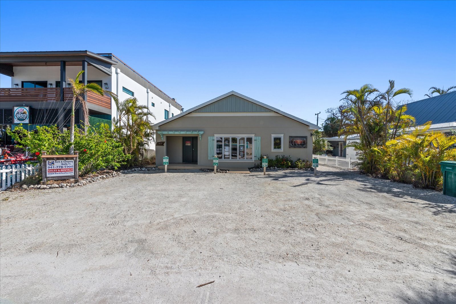 413 Pine Ave, Anna Maria, FL for sale Primary Photo- Image 1 of 25