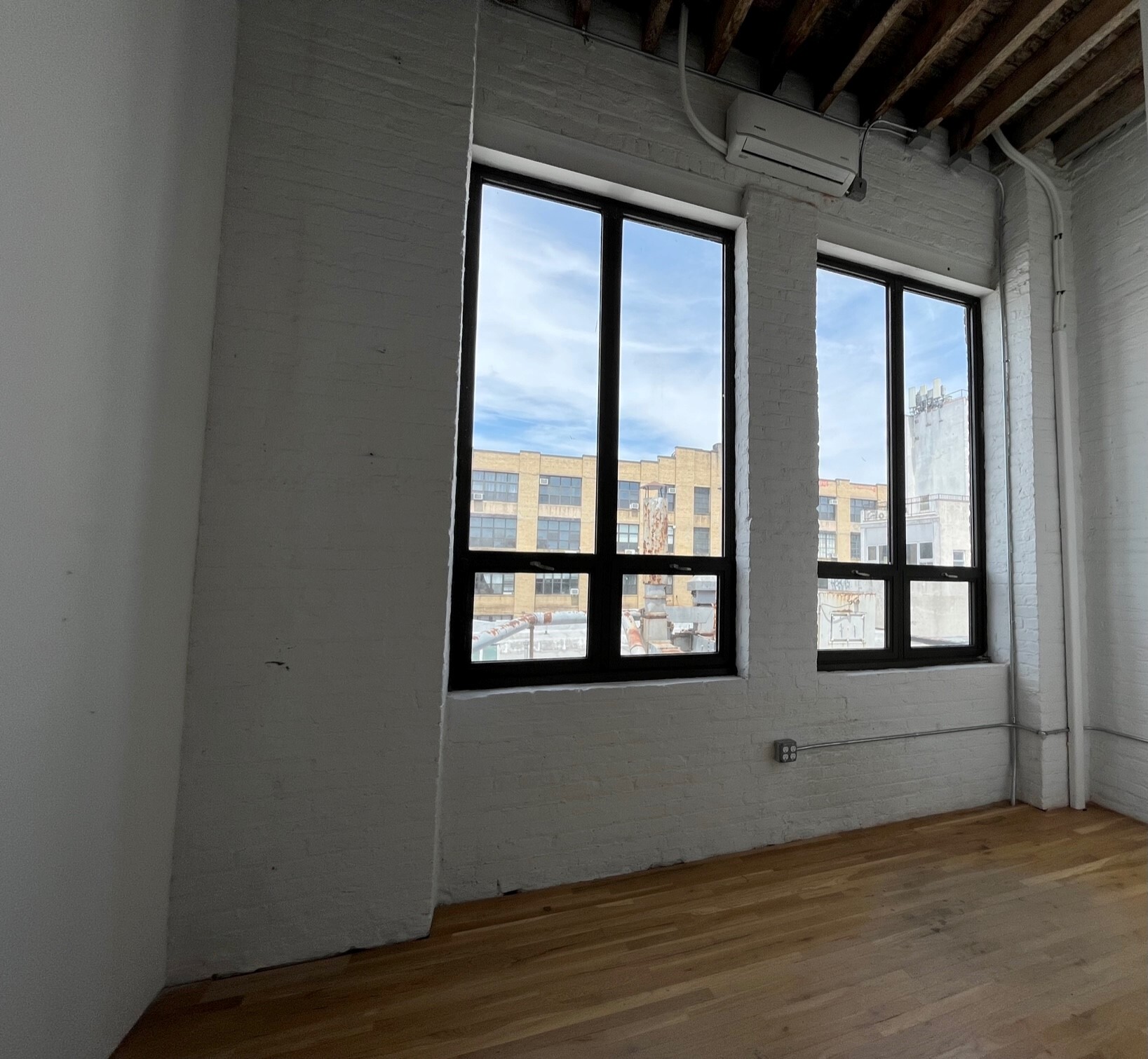 349-359 Scholes St, Brooklyn, NY for lease Interior Photo- Image 1 of 1