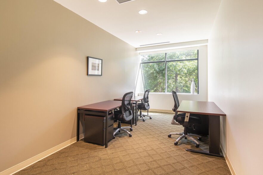 303 Perimeter Ctr N, Atlanta, GA for lease - Interior Photo - Image 2 of 6