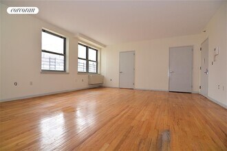 41-02 Queens Blvd, Sunnyside, NY for lease Interior Photo- Image 1 of 4