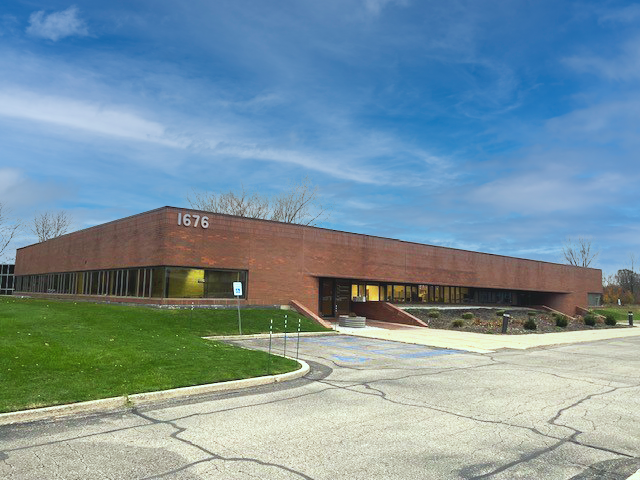 1676 Viewpond Dr SE, Grand Rapids, MI for lease Building Photo- Image 1 of 15