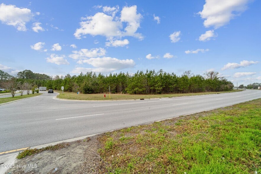 1130 Piney Green rd, Jacksonville, NC for sale - Building Photo - Image 2 of 17