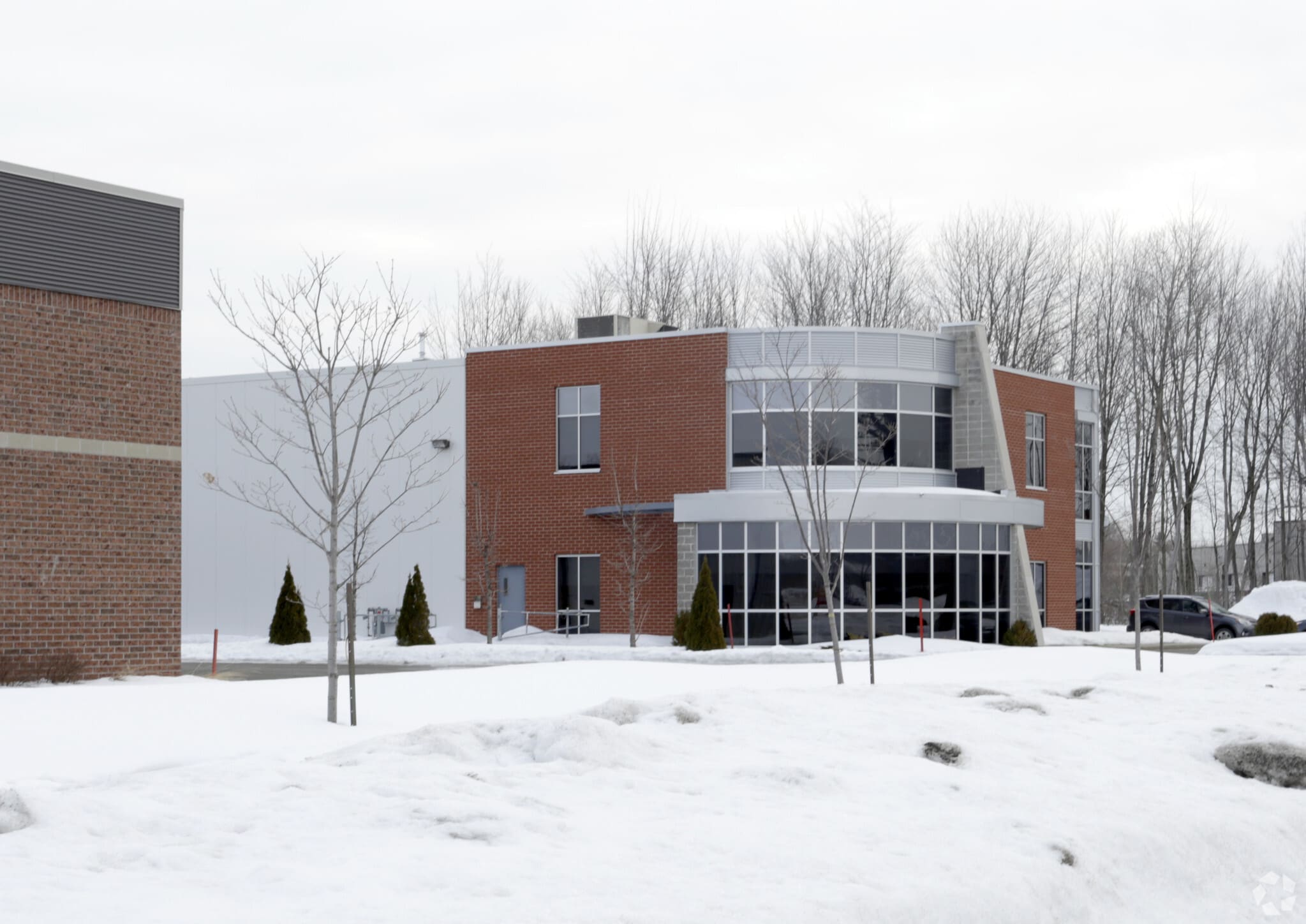 121 Rue Gaston-Dumoulin, Blainville, QC for lease Building Photo- Image 1 of 3