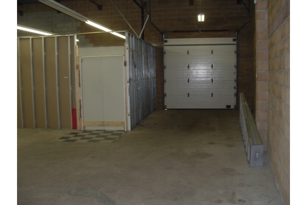 109 Ottawa St, Kitchener, ON for lease - Building Photo - Image 3 of 5