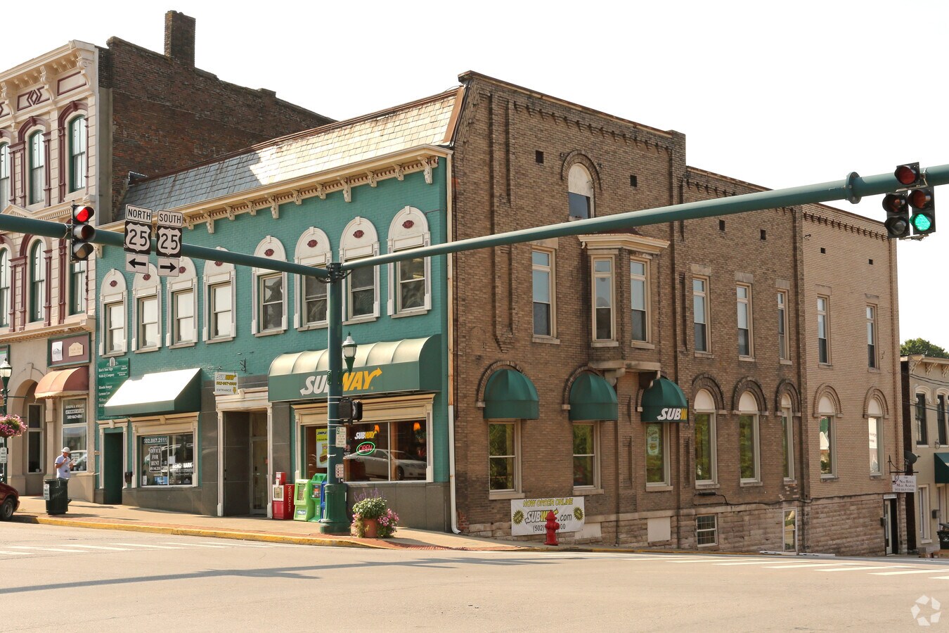 100102 E Main St, KY 40324