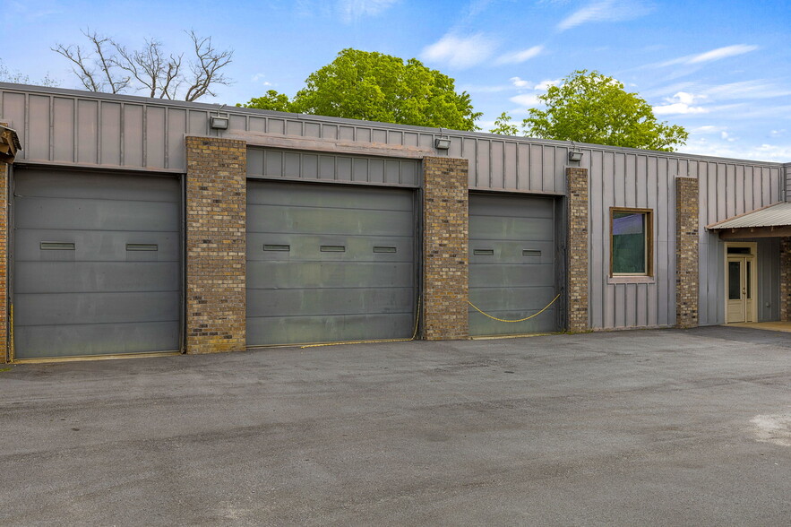 505 E Main St, Clinton, SC for sale - Building Photo - Image 3 of 5