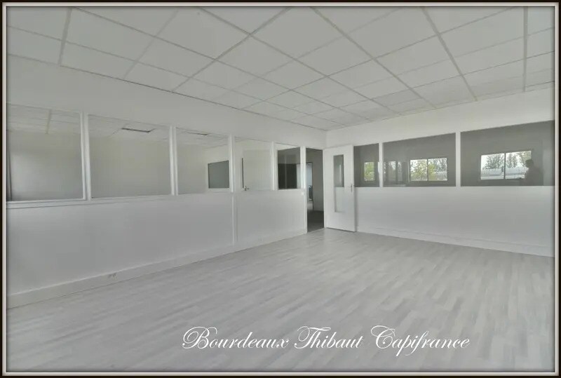 Office in Trappes for sale - Interior Photo - Image 3 of 7