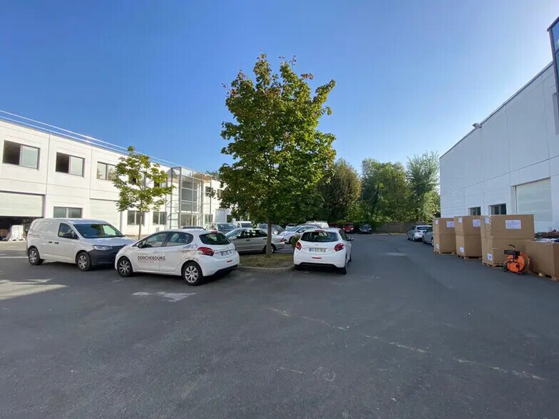 112 Quai De Bezons, Argenteuil for lease - Building Photo - Image 2 of 4