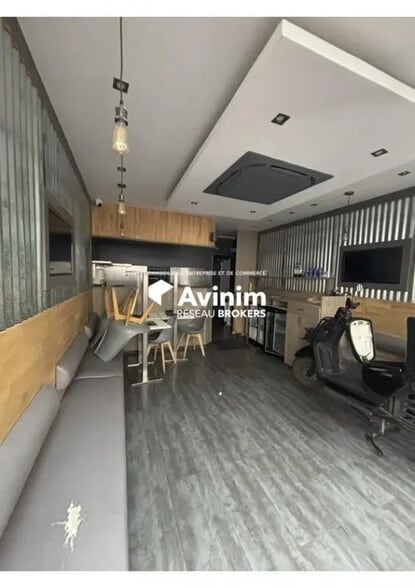 Retail in Levallois-Perret for lease - Building Photo - Image 2 of 6