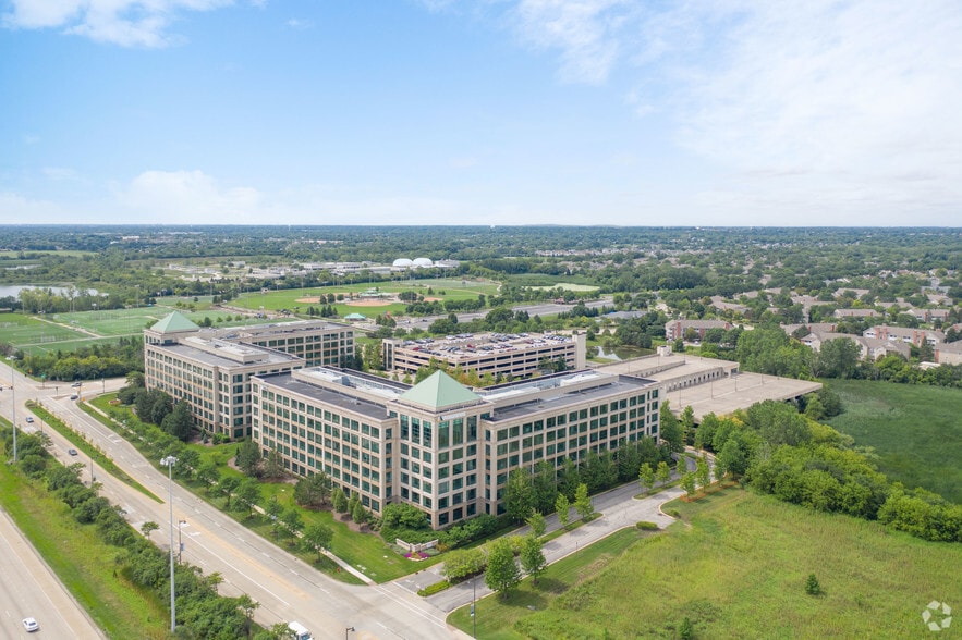 10 N Martingale Rd, Schaumburg, IL for lease - Aerial - Image 2 of 20