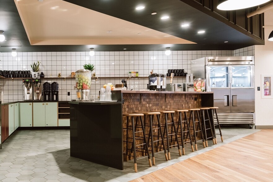 450 Lexington Ave, New York, NY for lease - Interior Photo - Image 2 of 13