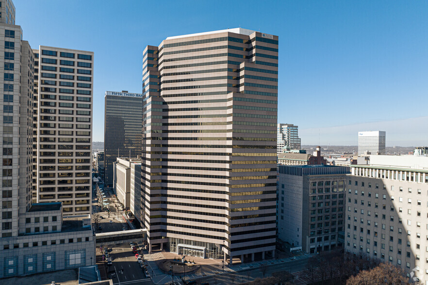 250 E 5th St, Cincinnati, OH for lease - Building Photo - Image 1 of 6