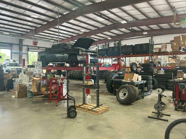 3 Hoop Dr, Walton, KY for sale - Building Photo - Image 3 of 34