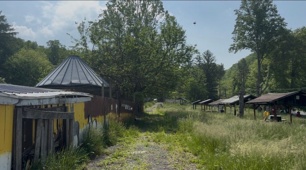 10105 Cottage Inn Ln NE, Cumberland, MD for sale - Building Photo - Image 3 of 9