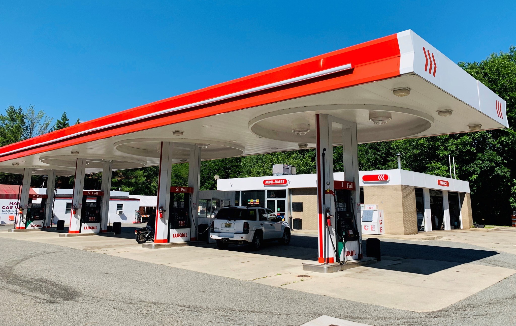 672 Ringwood Ave, Wanaque, NJ 07465