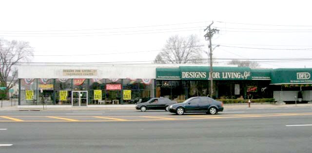 435-437 Old Country Rd, Westbury, NY for lease - Building Photo - Image 2 of 9